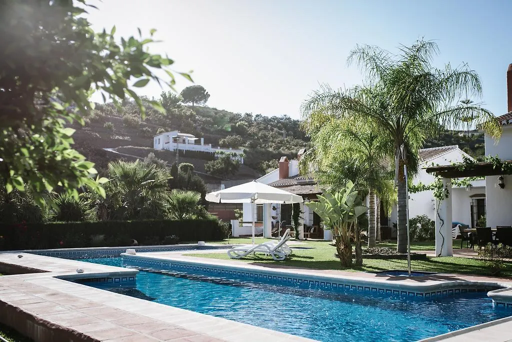 La Perla De Frigiliana Bed & Breakfast Deluxe 4*,