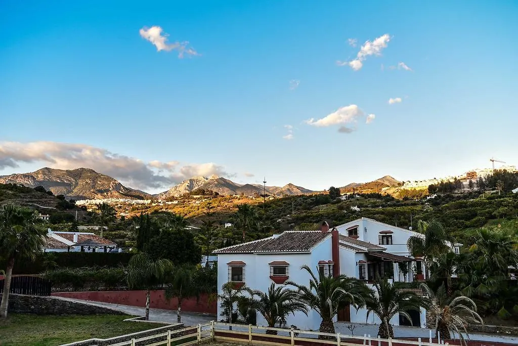 La Perla De Frigiliana Bed & Breakfast Deluxe 4*,